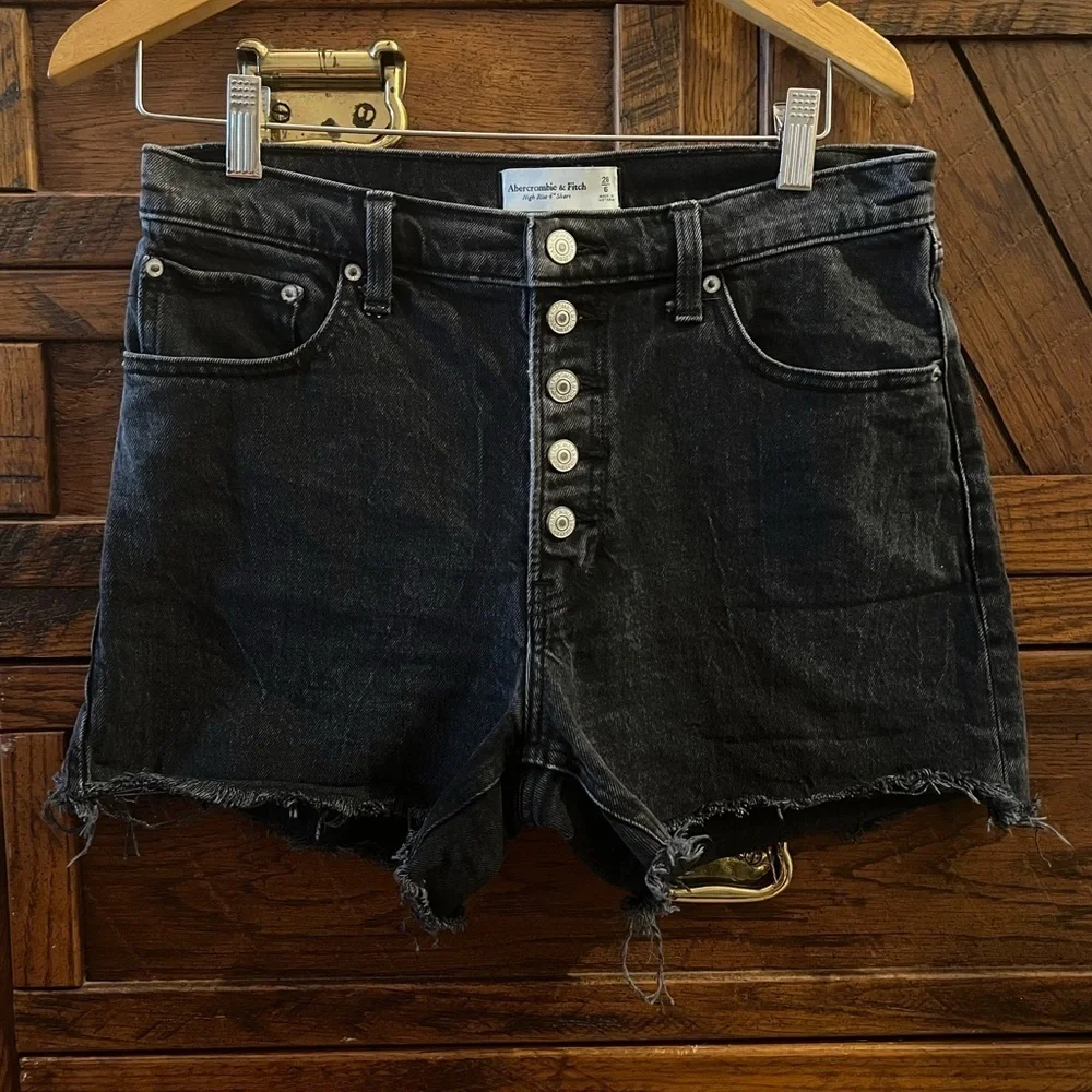 Abercrombie and Fitch High Rise 4” Black Short Size 28 Button Fly